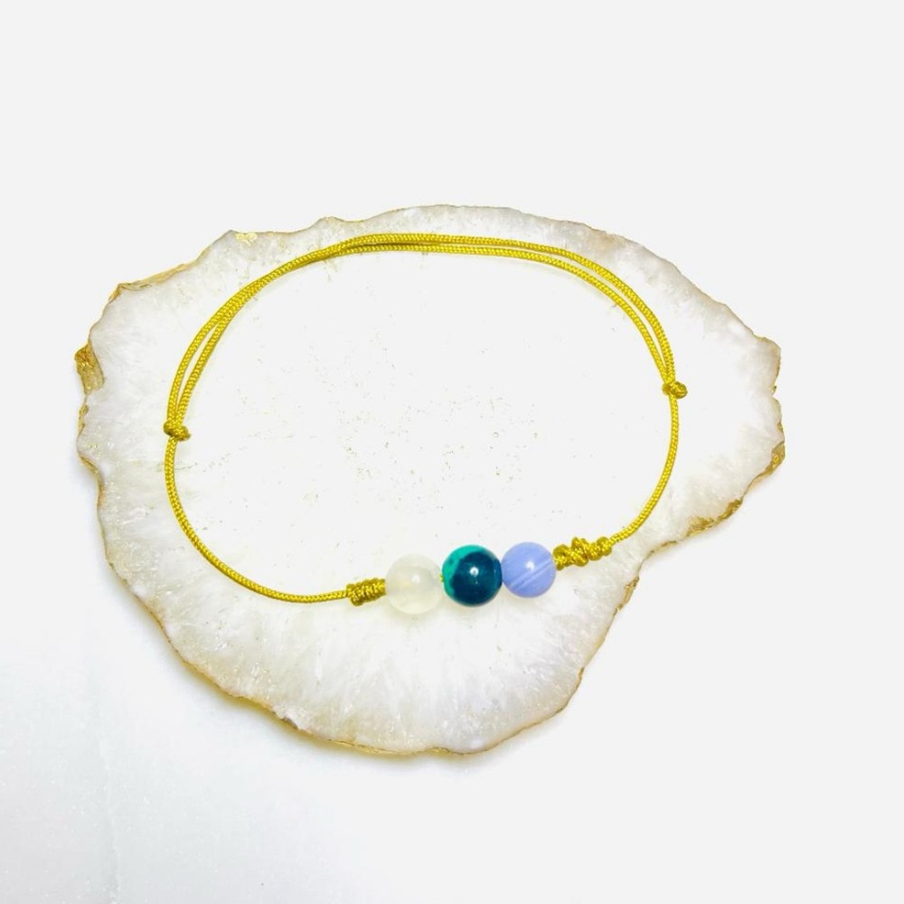 Down a notch - Healing gemstone unisex bracelet